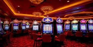 Filipino sports fan checking live betting odds on 777 Slots mobile browser